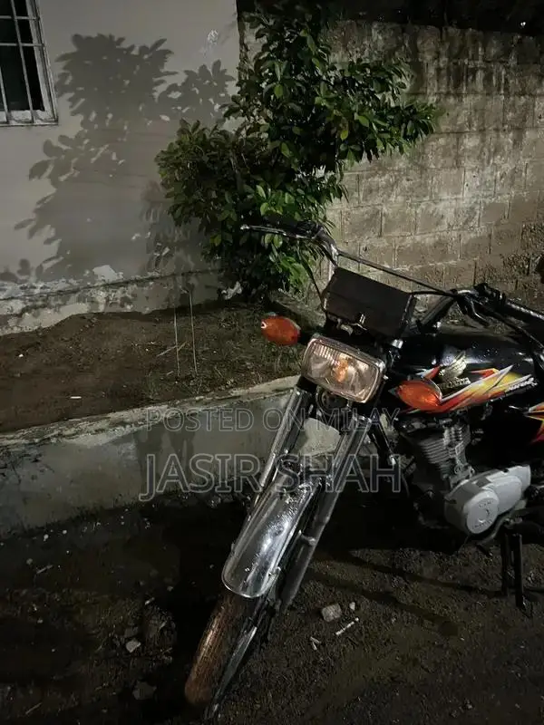 Honda CG 125 Motorcycle with Clear Documents