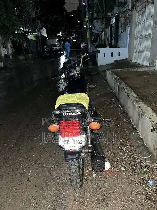 Honda CG 125 Motorcycle with Clear Documents