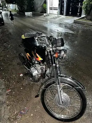 Honda CG 125 Motorcycle with Clear Documents