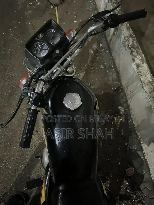 Honda CG 125 Motorcycle with Clear Documents