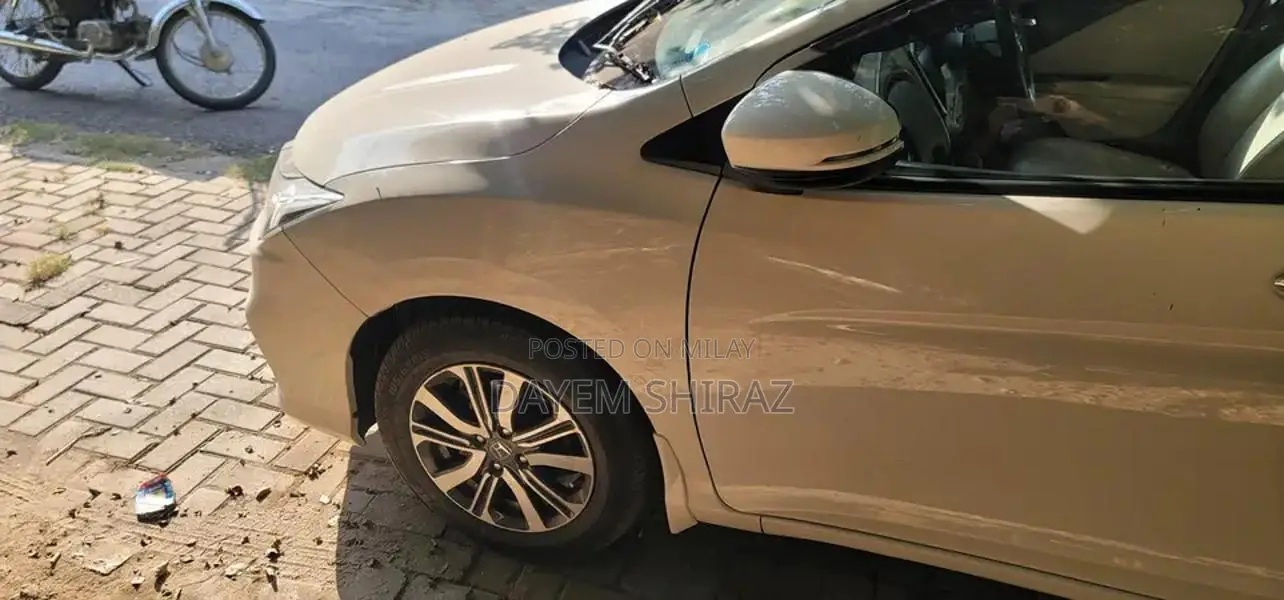 Honda City Aspire White Sedan Automatic Transmission