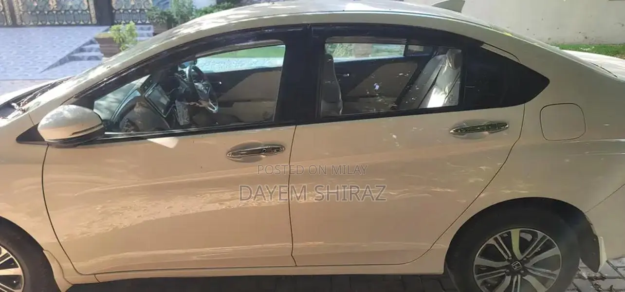 Honda City Aspire White Sedan Automatic Transmission