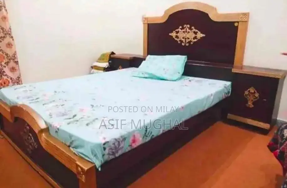 Comfortable Bed Set with Quality Mattress