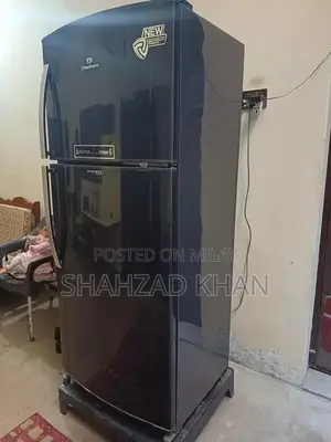 Dawlance Full Size Refrigerator - Energy Efficient Cooling