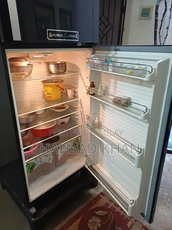 Dawlance Full Size Refrigerator - Energy Efficient Cooling