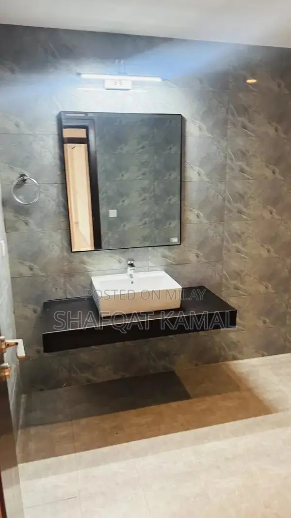 Luxury Apartment with Golf & Canal View – Defence Raya, Lahore