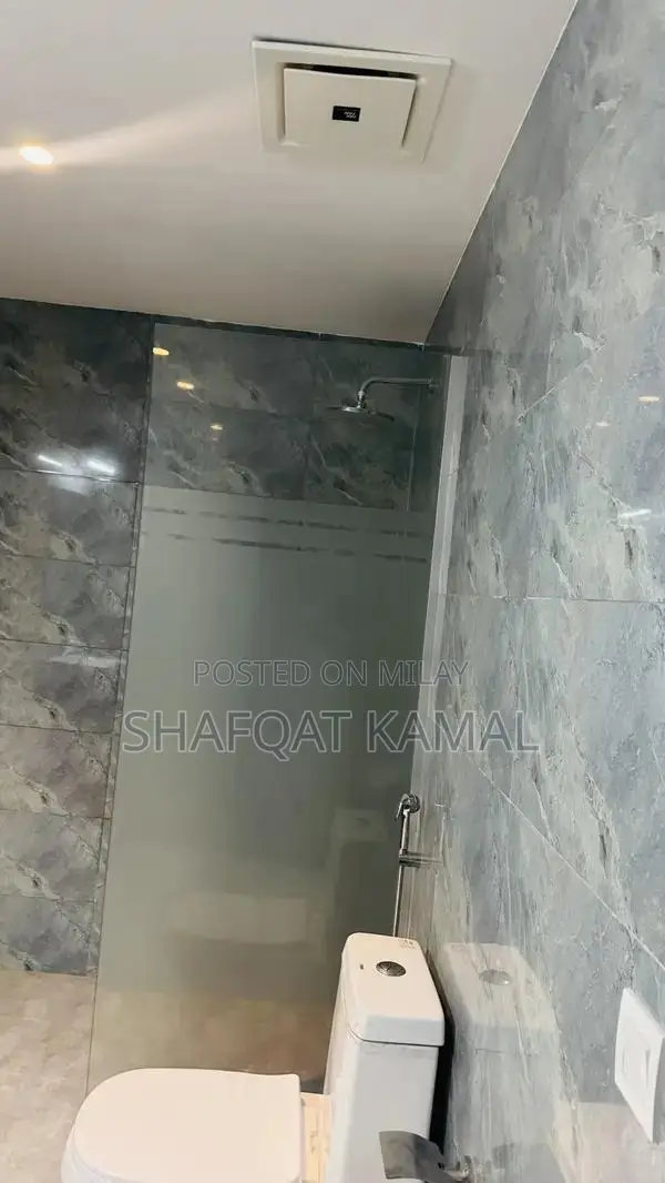 Luxury Apartment with Golf & Canal View – Defence Raya, Lahore