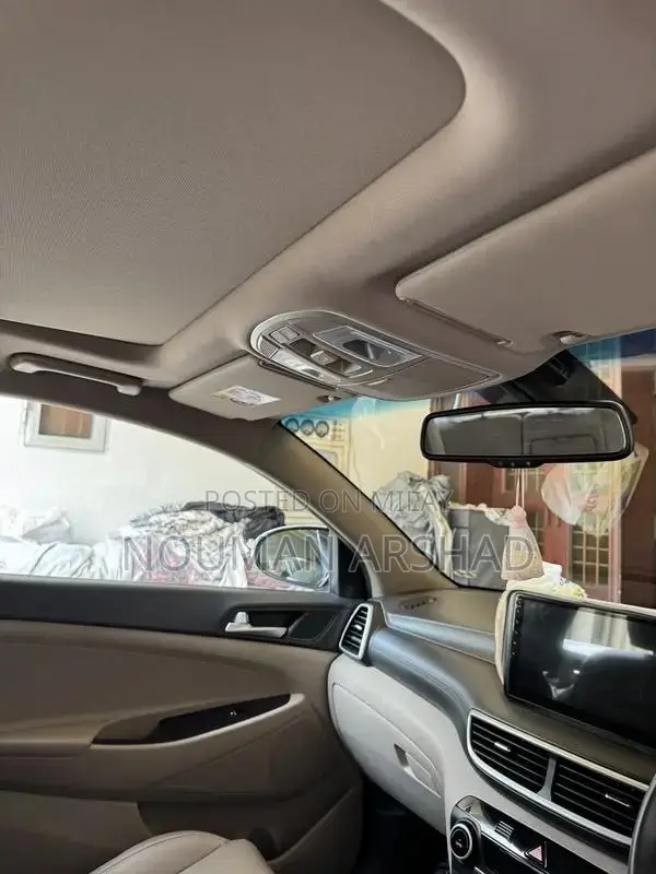 2022 Hyundai Tucson - Low Mileage Compact SUV