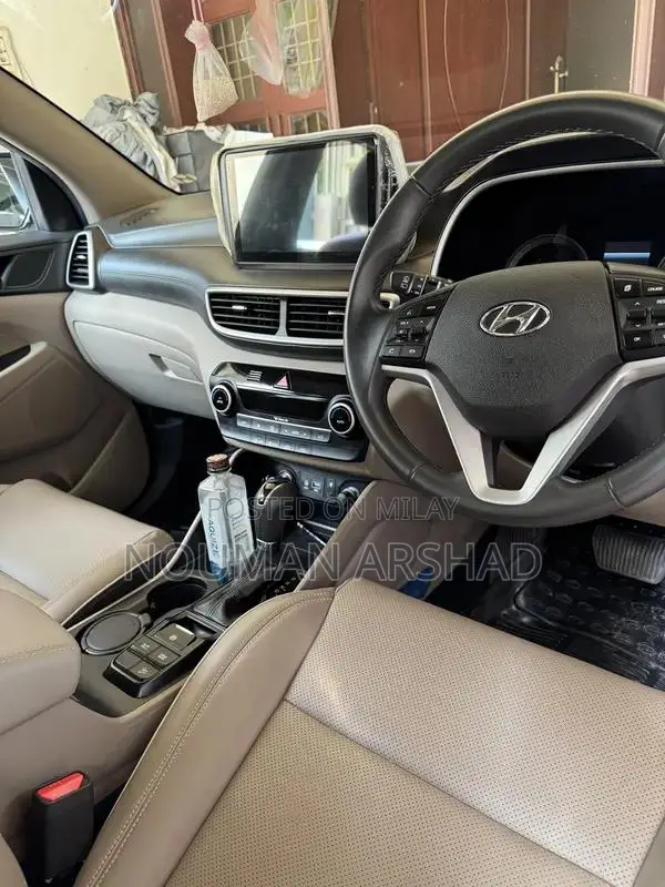 2022 Hyundai Tucson - Low Mileage Compact SUV