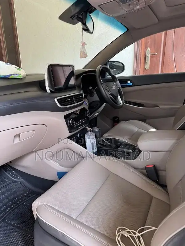 2022 Hyundai Tucson - Low Mileage Compact SUV