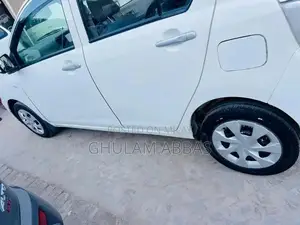 Daihatsu Mira L Package Pearl White Sedan