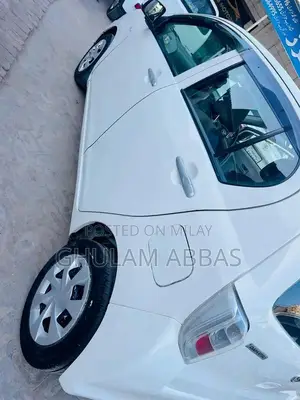 Daihatsu Mira L Package Pearl White Sedan