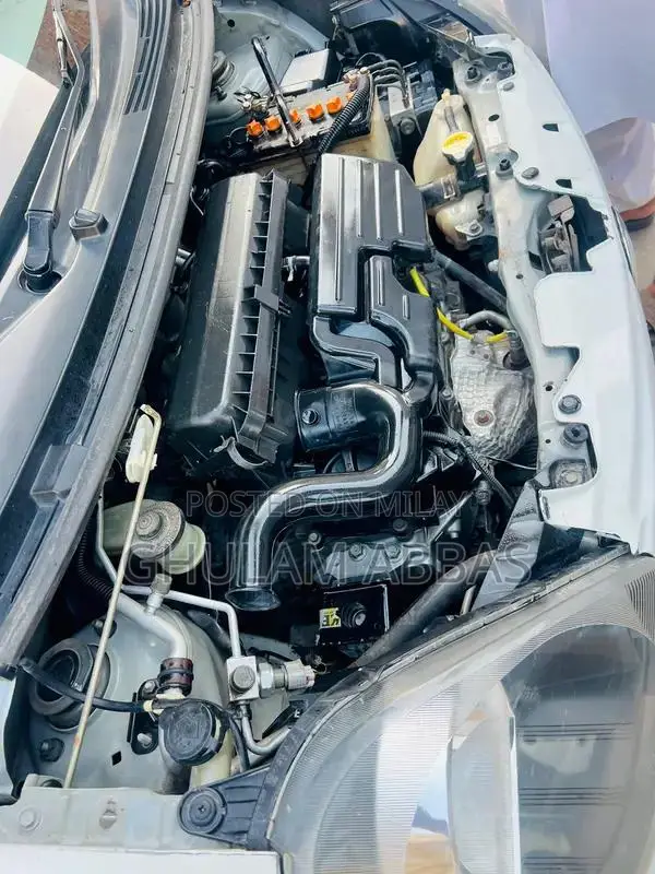 Daihatsu Mira L Package Pearl White Sedan