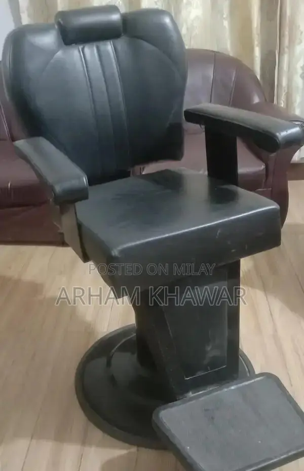 Polar Chair 2 Mirror with Frame - Black Finish