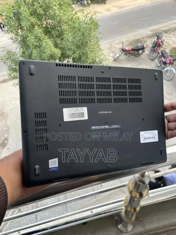 Dell Latitude 5490 Business Laptop - 8th Gen i5, 16GB RAM