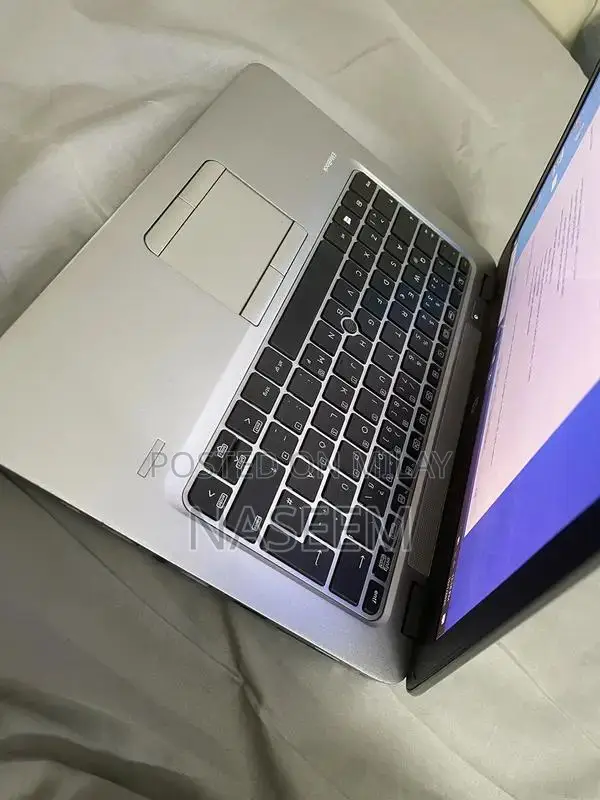 HP EliteBook 820 G3 Business Laptop - 14" Core i5