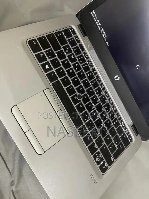 HP EliteBook 820 G3 Business Laptop - 14" Core i5