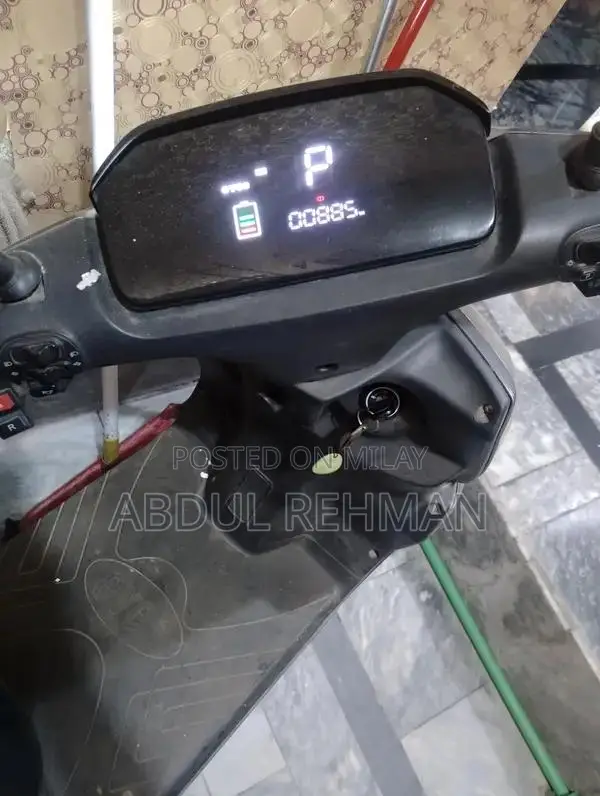 Electric Evee Scooty - Low Mileage Urban Commuter