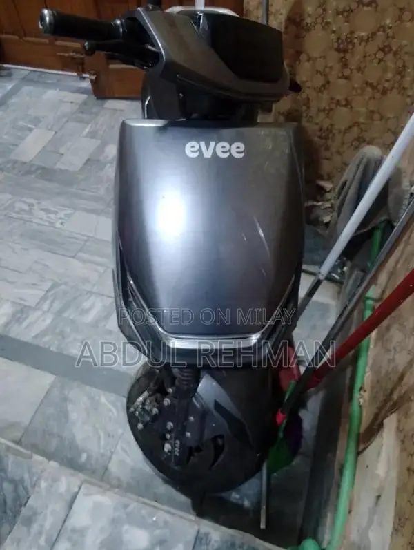 Electric Evee Scooty - Low Mileage Urban Commuter