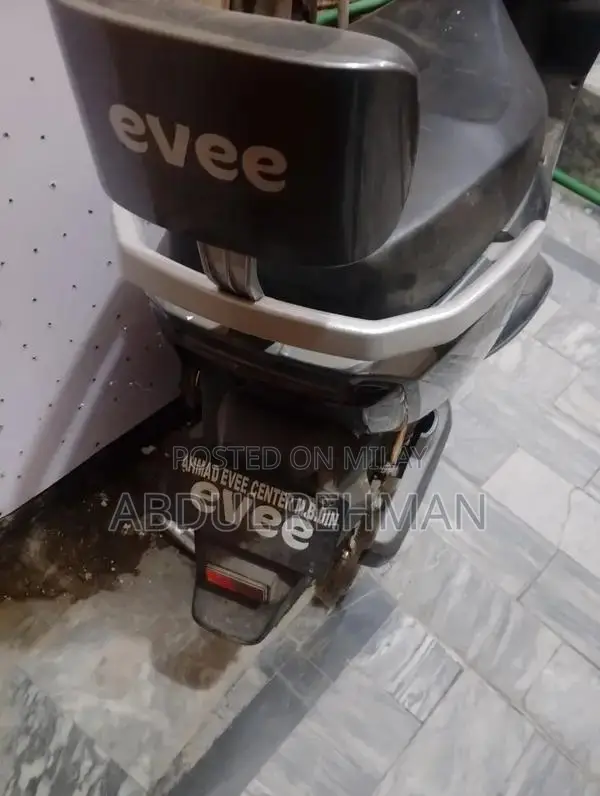 Electric Evee Scooty - Low Mileage Urban Commuter