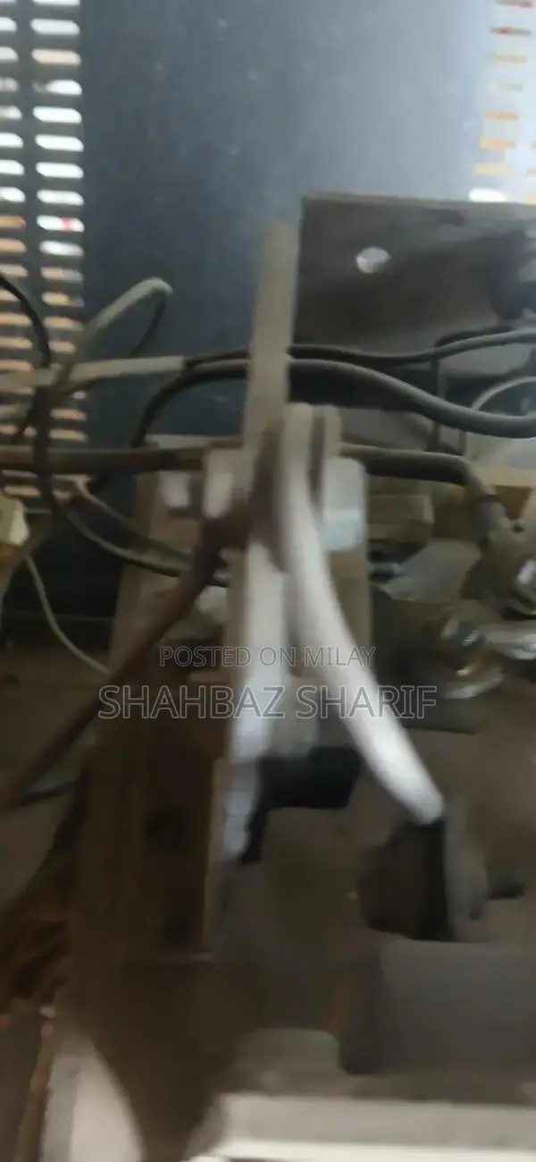 High-Capacity 4-Battery Multi-Charge Copper Wind Battery Charger