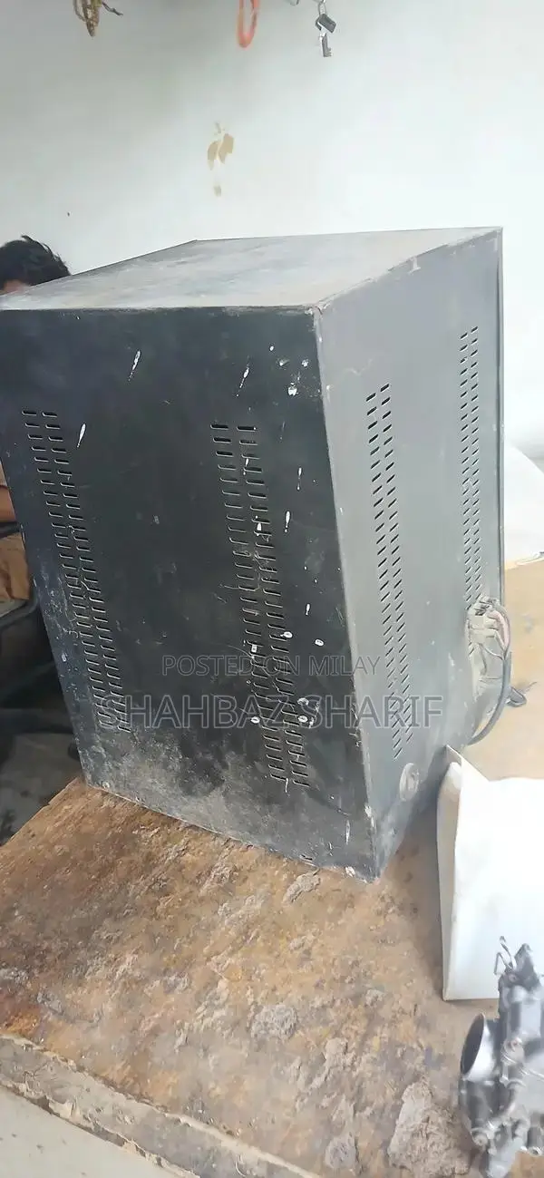 High-Capacity 4-Battery Multi-Charge Copper Wind Battery Charger