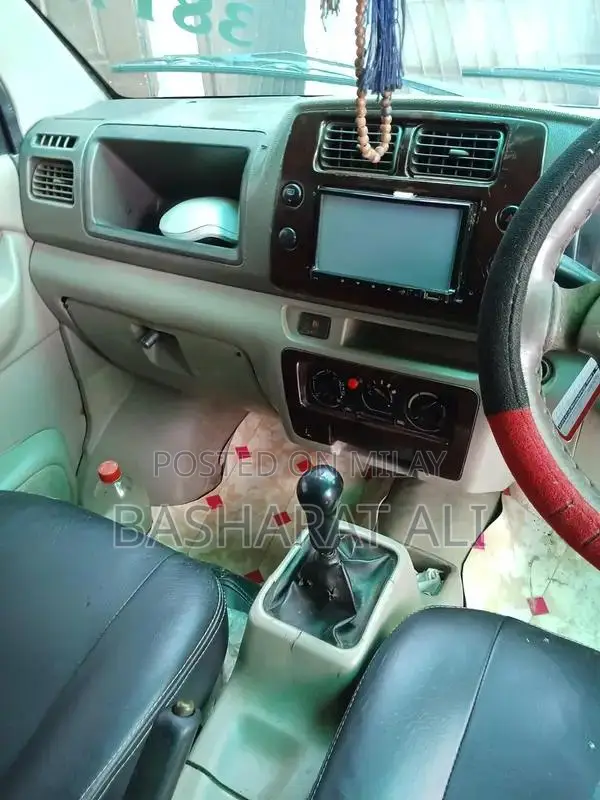 Suzuki APV Compact MPV - Reliable 2007 Family Vehicle