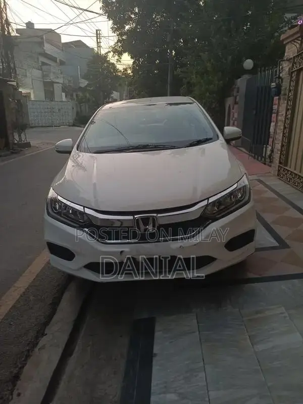 Honda City 1.2 CVT Sedan Automatic Transmission