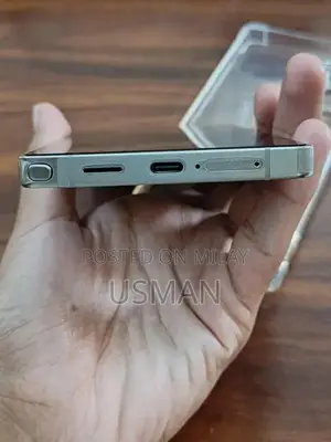 High-Performance Smartphone with Advanced Recording Features