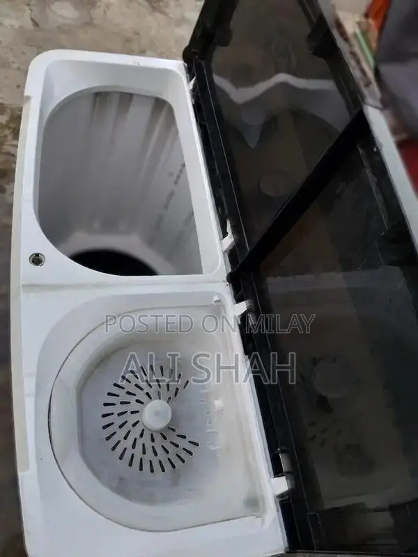 2-Year Spinner Washing Machine with Minor Defects
