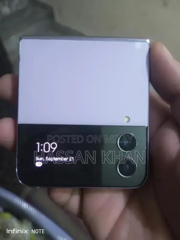 Galaxy Z Flip4 Foldable Smartphone Compact Design
