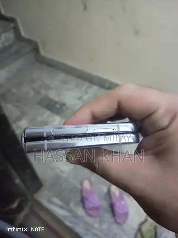 Galaxy Z Flip4 Foldable Smartphone Compact Design