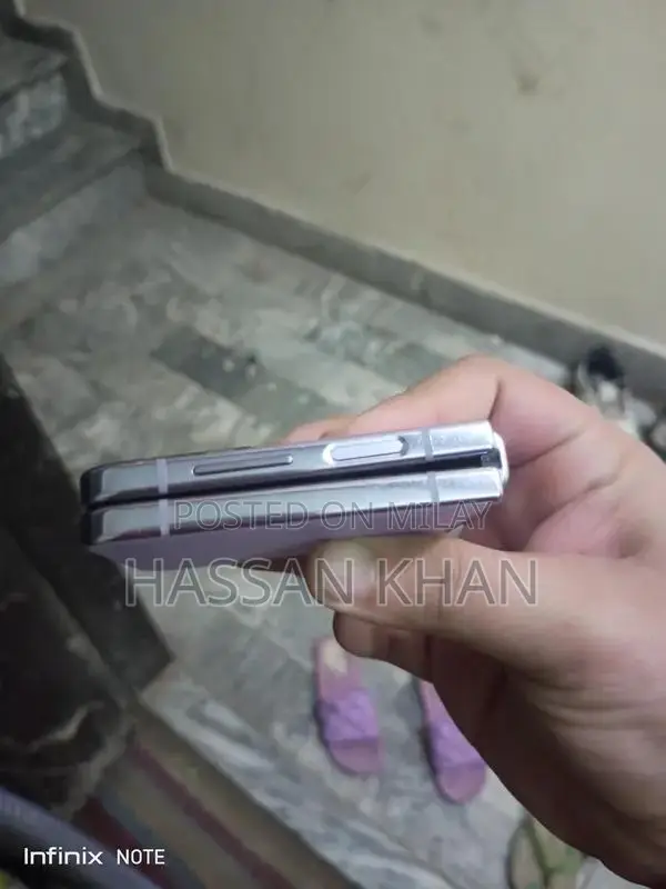 Galaxy Z Flip4 Foldable Smartphone Compact Design
