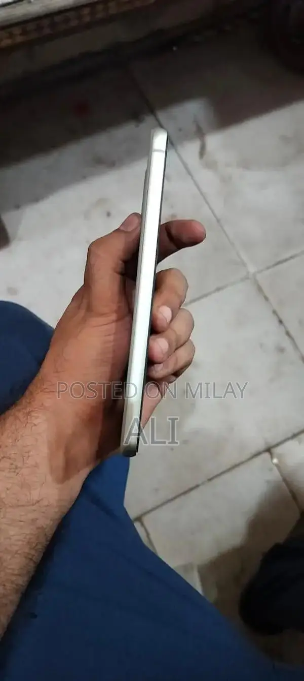 Samsung Galaxy S21 FE 5G Smartphone 8GB RAM 128GB Storage