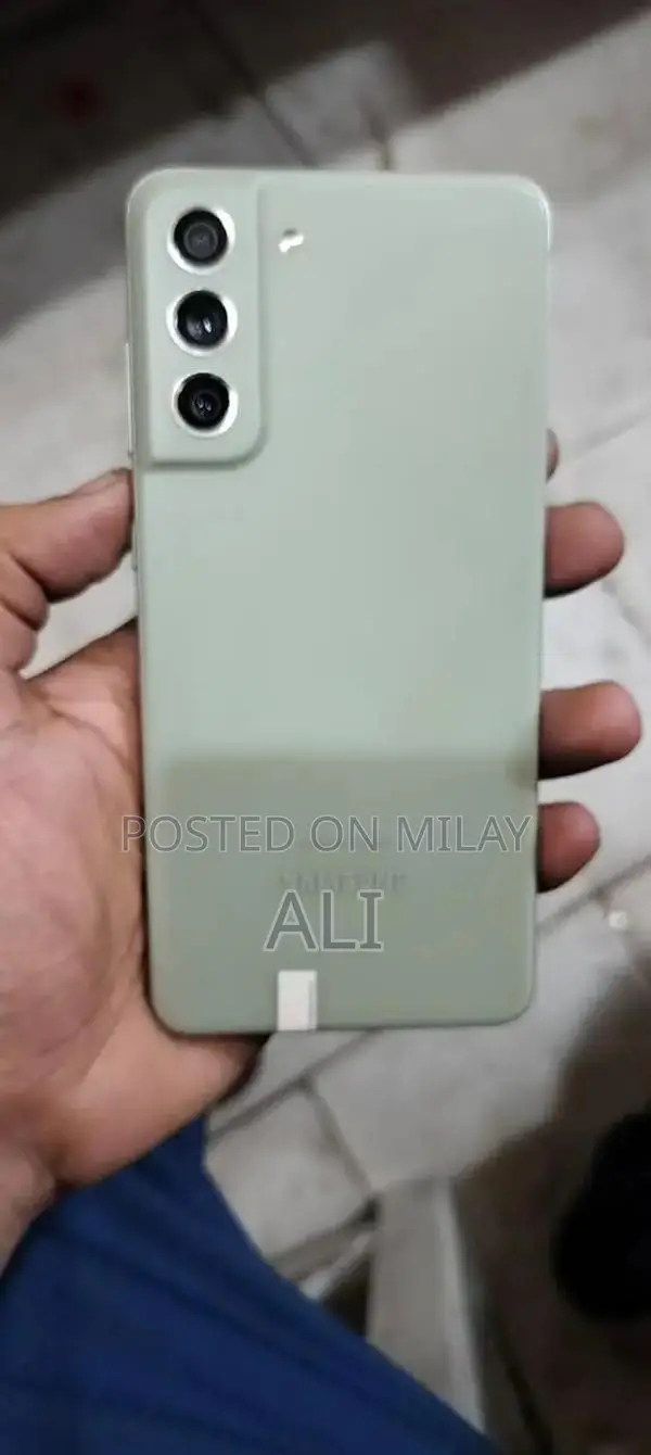 Samsung Galaxy S21 FE 5G Smartphone 8GB RAM 128GB Storage