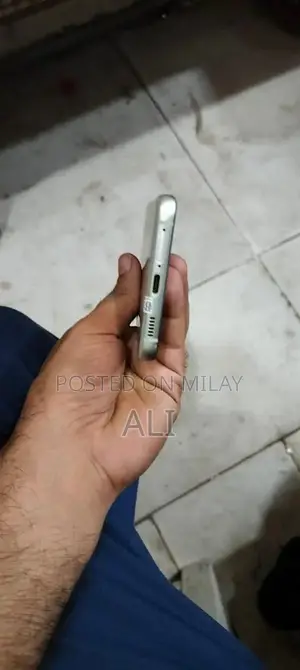 Samsung Galaxy S21 FE 5G Smartphone 8GB RAM 128GB Storage