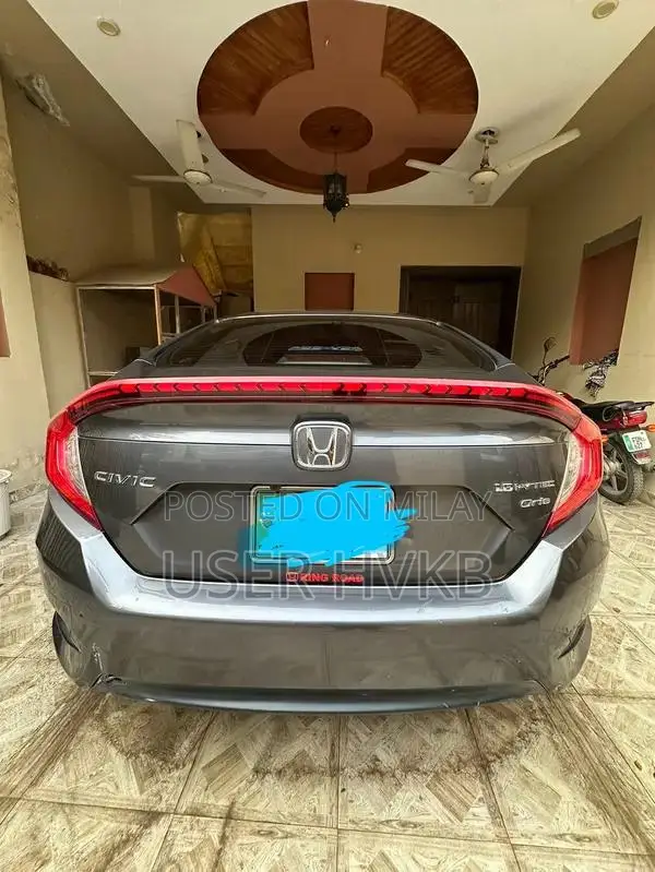 Honda Civic Oriel 1.8 CVT Sedan Automatic Transmission