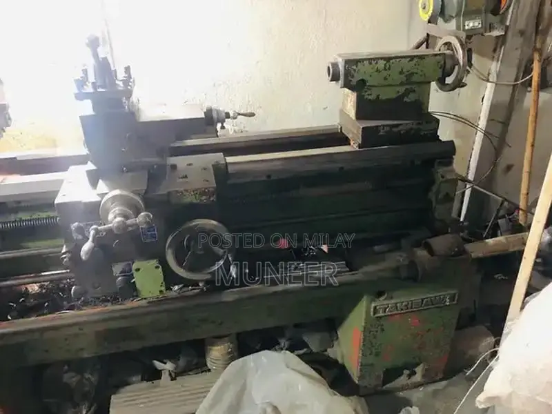 Heavy Duty Centre Lathe Machine for Industrial Precision Machining