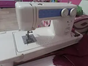 Photo - Janome 760 Sewing Machine - Versatile Home Crafting Tool