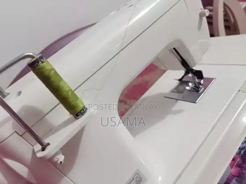 Janome 760 Sewing Machine - Versatile Home Crafting Tool