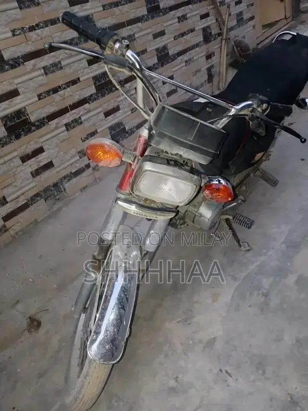 United 125 2019 Motorcycle Model Argent Edition