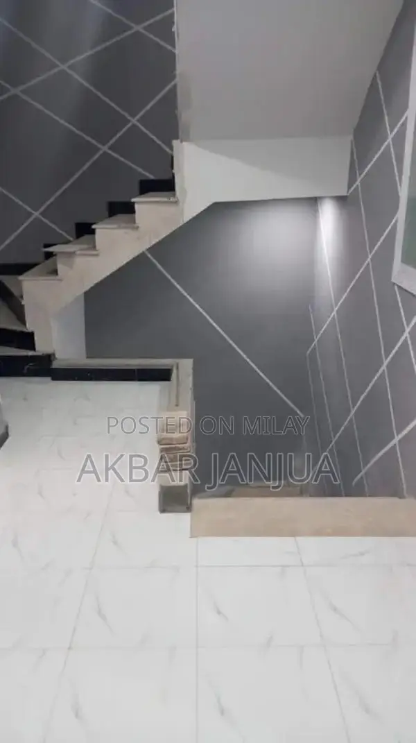 Girls Hostel with Premium Amenities Near Metro Station