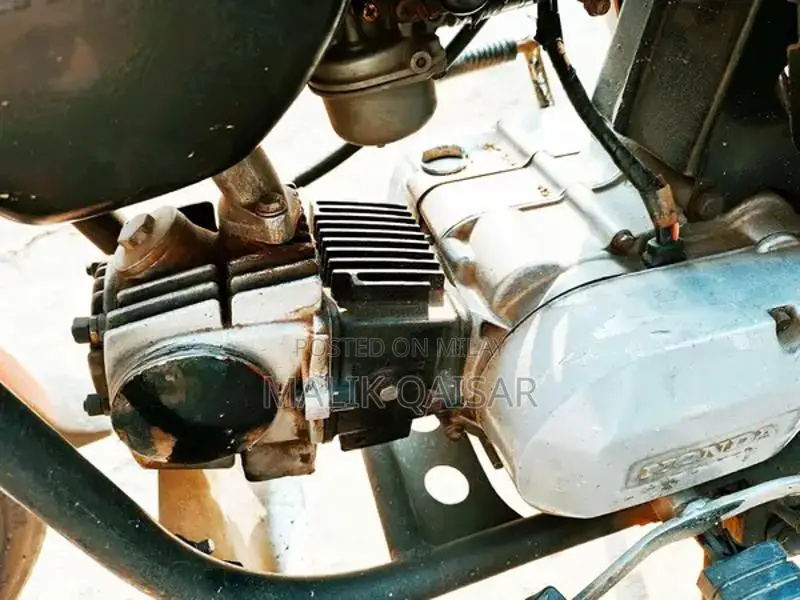 Honda CD100 Motorcycle - 2005 Model in Great Condition