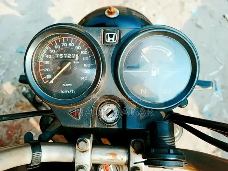 Honda CD100 Motorcycle - 2005 Model in Great Condition