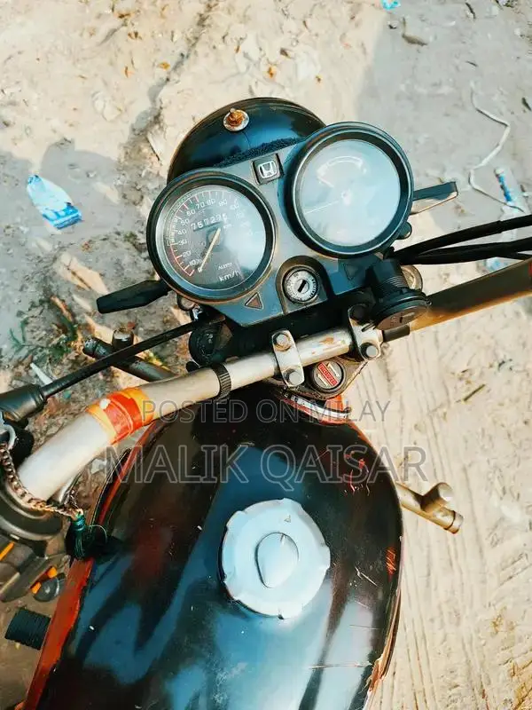 Honda CD100 Motorcycle - 2005 Model in Great Condition