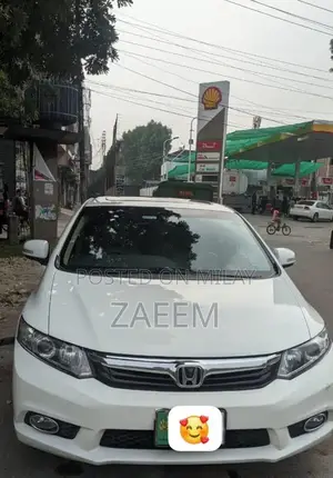 Photo - Honda Civic 2015 VTI Oriel Prosmatic - Pristine Condition