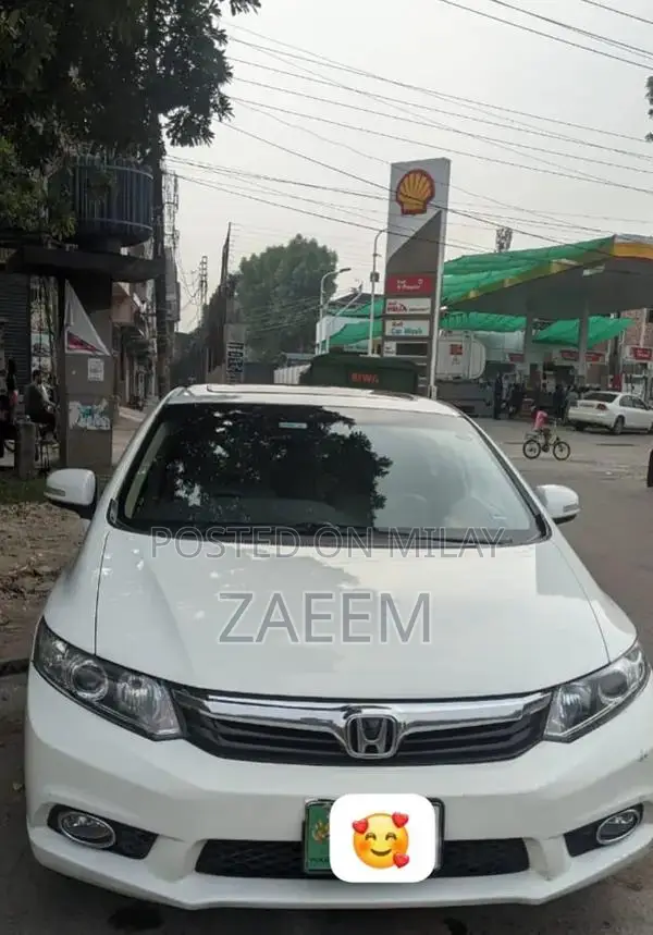 Honda Civic 2015 VTI Oriel Prosmatic - Pristine Condition