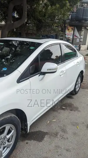 Honda Civic 2015 VTI Oriel Prosmatic - Pristine Condition