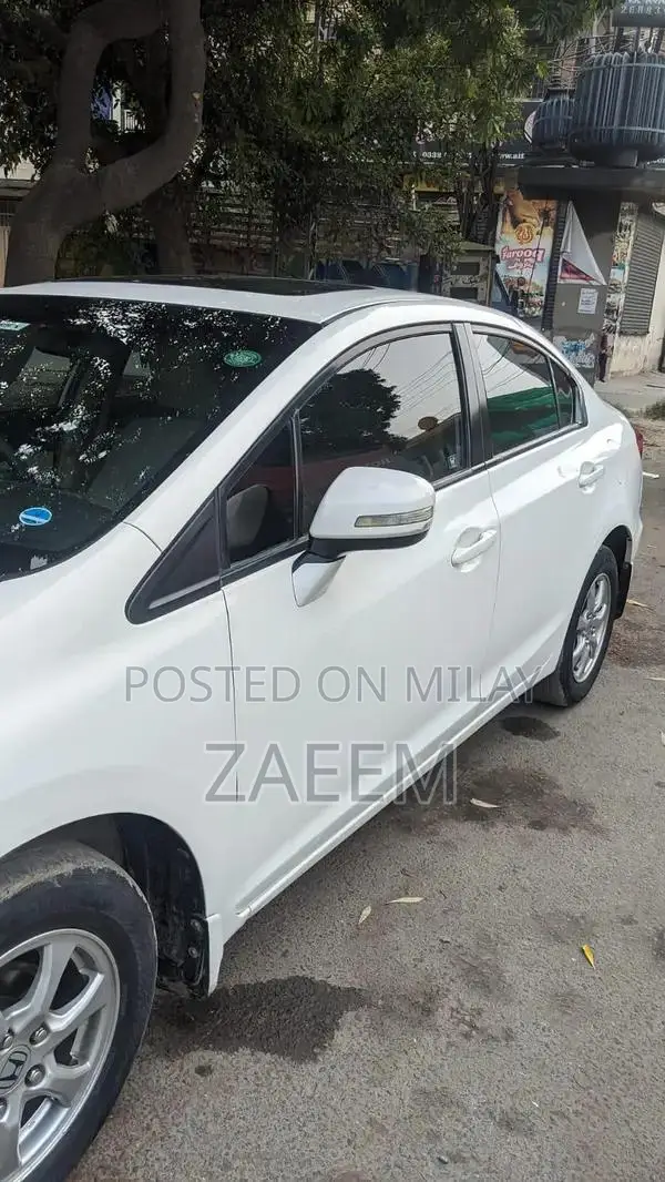 Honda Civic 2015 VTI Oriel Prosmatic - Pristine Condition