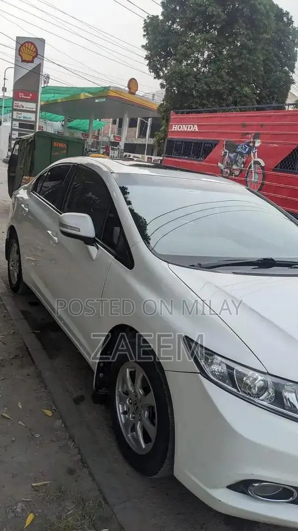 Honda Civic 2015 VTI Oriel Prosmatic - Pristine Condition